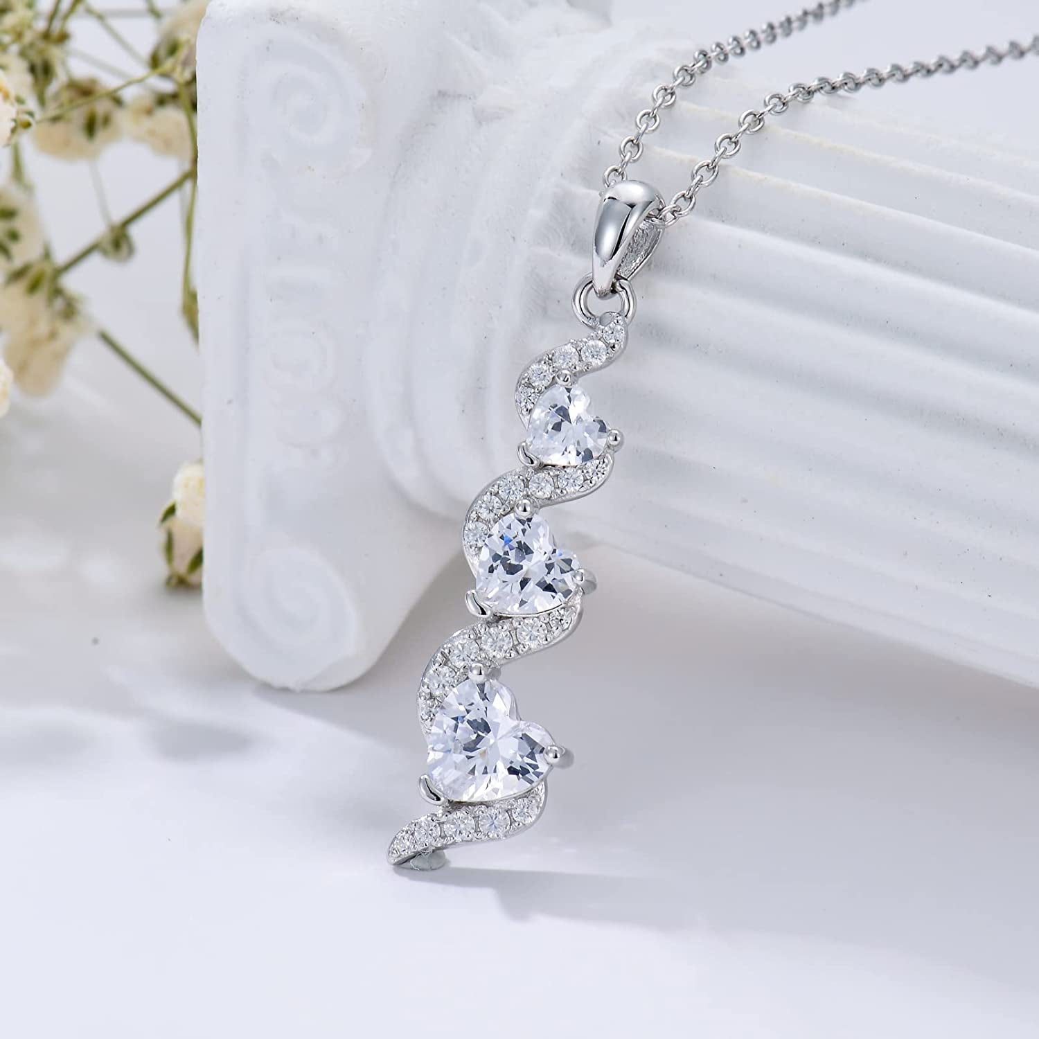 Moissanite Necklace for Women, 18K Gold Plated Sliver Moissanite Diamond Necklace, Anniversary Birthday Gifts for Her Wife Mom Grandma