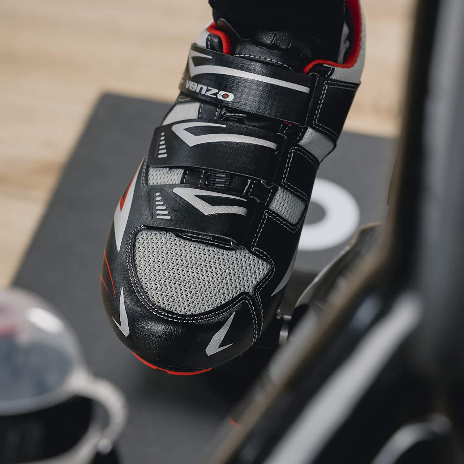 Venzo Bicycle Men'S Road Cycling Riding Shoes - 3 Straps- Compatible with Peloton Shimano SPD & Look ARC Delta - Perfect for Road Racing Bikes White Color
