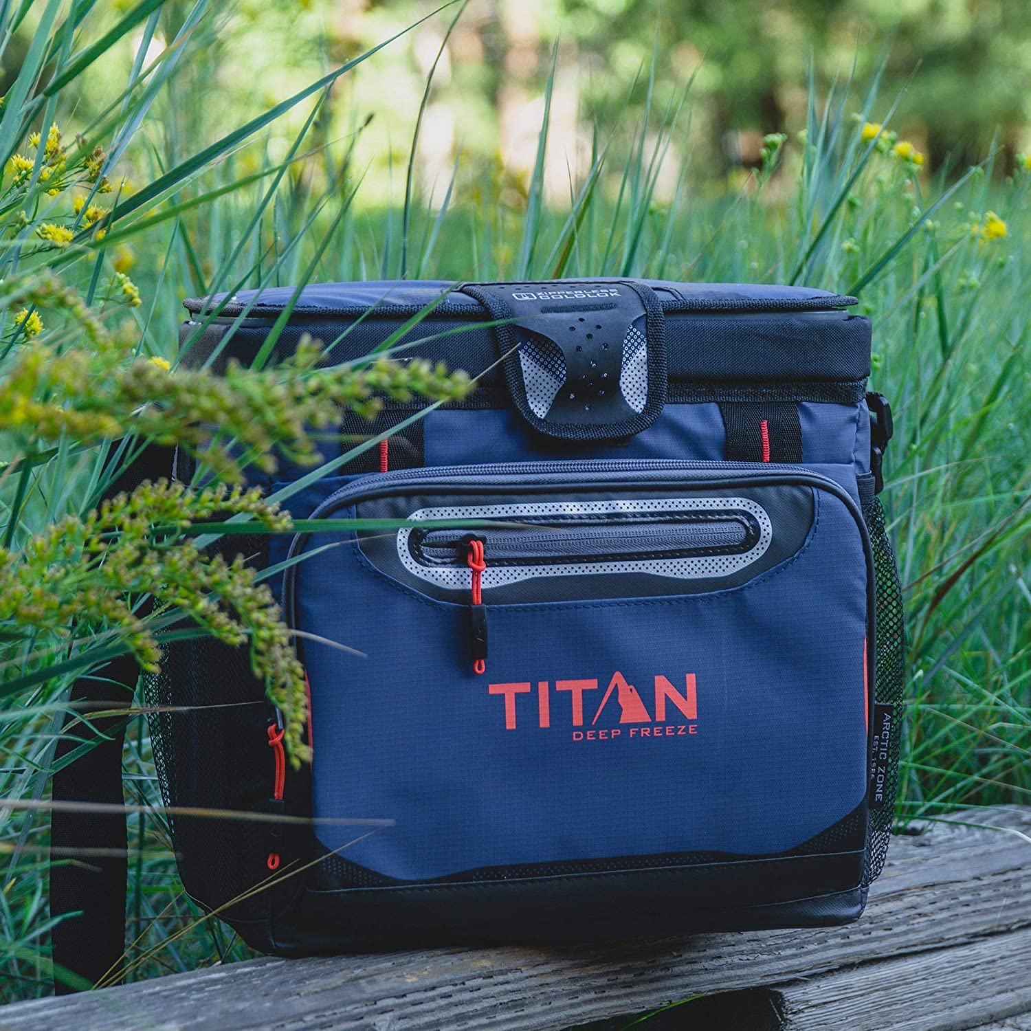 Arctic Zone Titan Deep Freeze Zipperless Hardbody Cooler