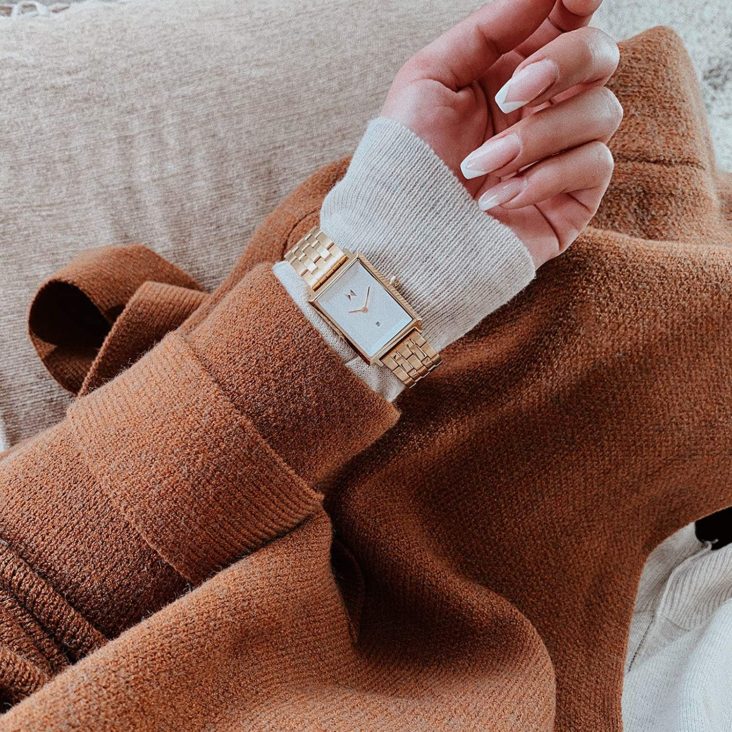 MVMT Women'S Minimalist Signature Square Watch