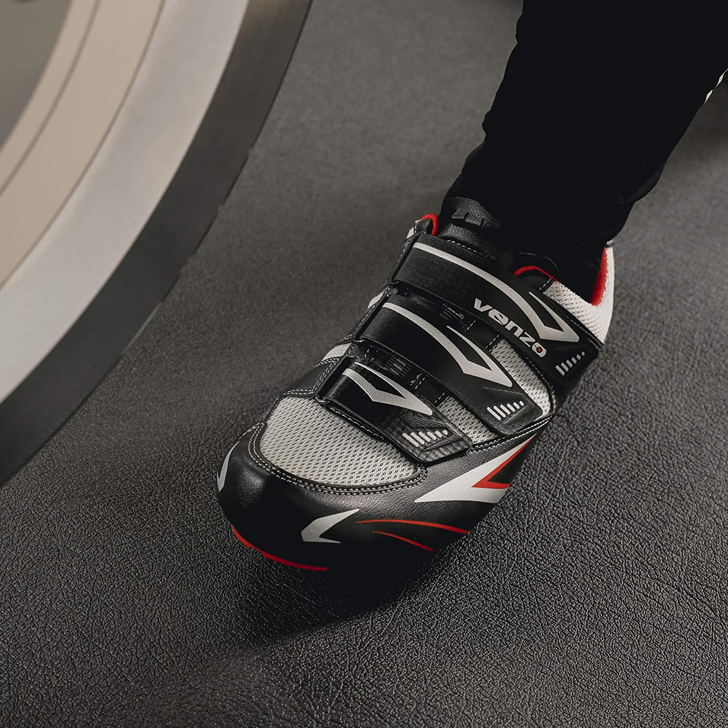 Venzo Bicycle Men'S Road Cycling Riding Shoes - 3 Straps- Compatible with Peloton Shimano SPD & Look ARC Delta - Perfect for Road Racing Bikes White Color