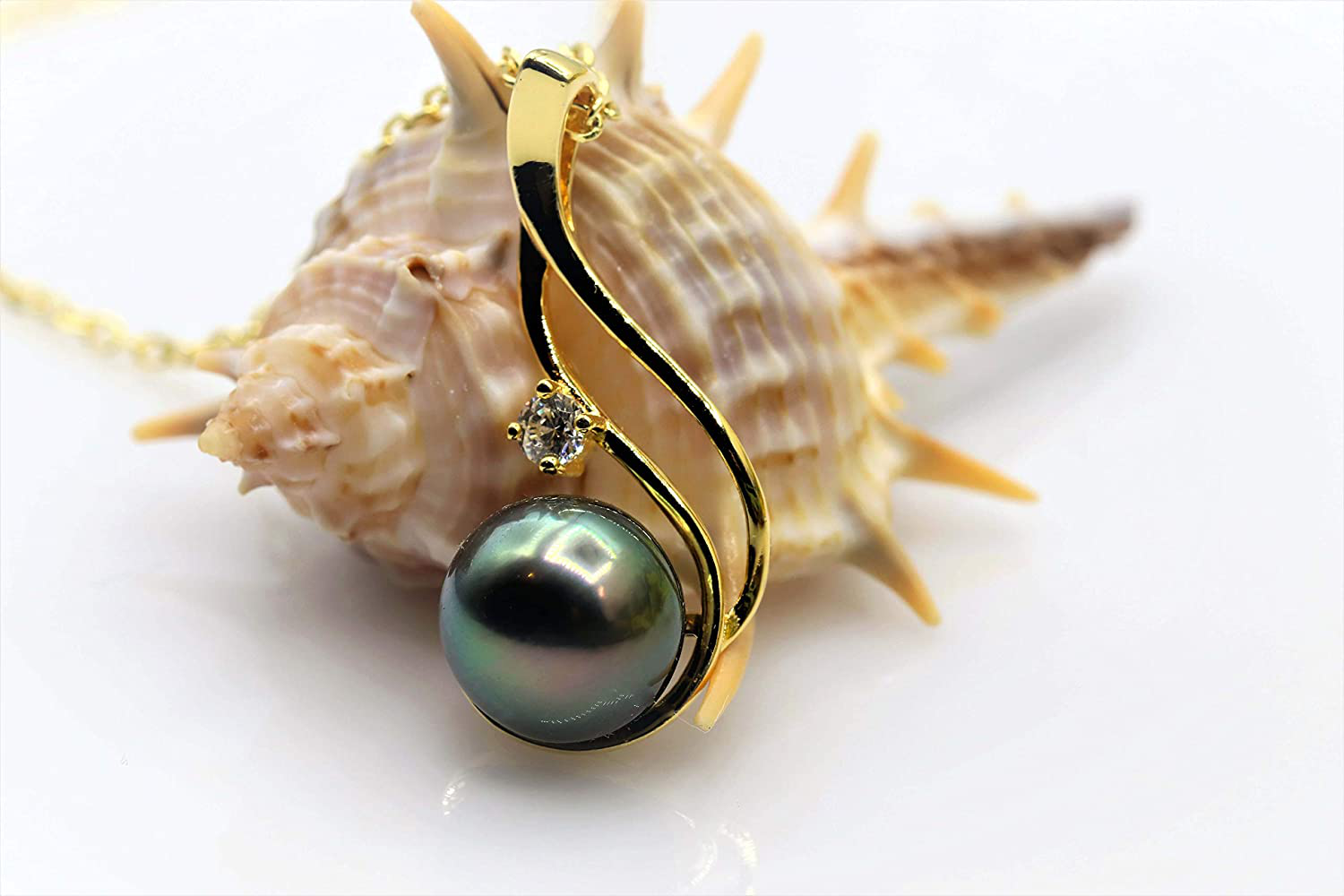 CHAULRI Authentic South Sea Tahitian Black Pearl Pendant Necklace 9-10Mm round 18K Gold Plated 925 Sterling Silver - Jewelry Gifts for Women Wife Mom Daughter