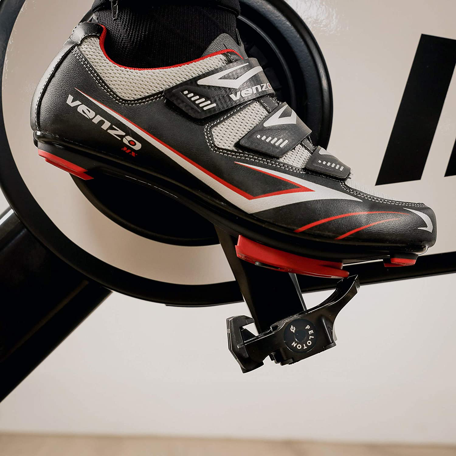 Venzo Bicycle Men'S Road Cycling Riding Shoes - 3 Straps- Compatible with Peloton Shimano SPD & Look ARC Delta - Perfect for Road Racing Bikes White Color