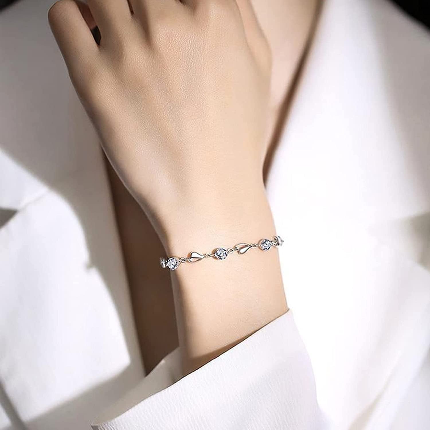 925 Sterling Silver Heart Bracelet for Women Girl, Adjustable Love Heart Bracelet with Cubic Zirconia, Jewelry Heart Anklets Chain Gift with Blue Velvet Gift Box, for Girlfriend, Wife, Grandma, Mom, Birthday, Valentine'S Day