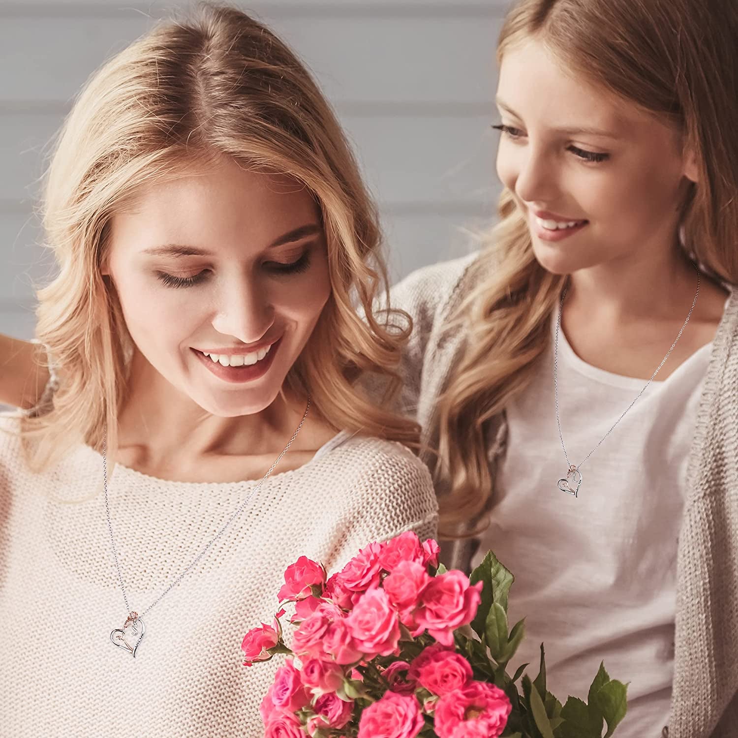 Rose Heart Initial Necklaces Gifts for Women Teen Girls, Rose Love You Heart Letter Pendant Necklace Jewelry Mothers Day Valentines Anniversary Christmas Birthday Gifts for Her Mom Wife Girlfriend