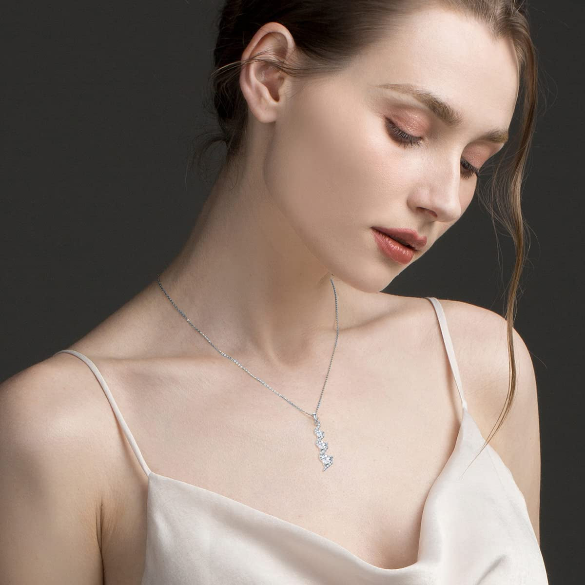 Moissanite Necklace for Women, 18K Gold Plated Sliver Moissanite Diamond Necklace, Anniversary Birthday Gifts for Her Wife Mom Grandma