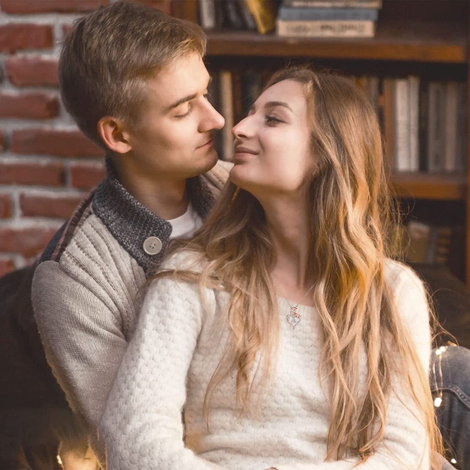 Rose Heart Initial Necklaces Gifts for Women Teen Girls, Rose Love Heart Letter Pendant Necklace Jewelry Mothers Day Valentines Anniversary Birthday Gifts for Her Women Wife Girlfriend Mom